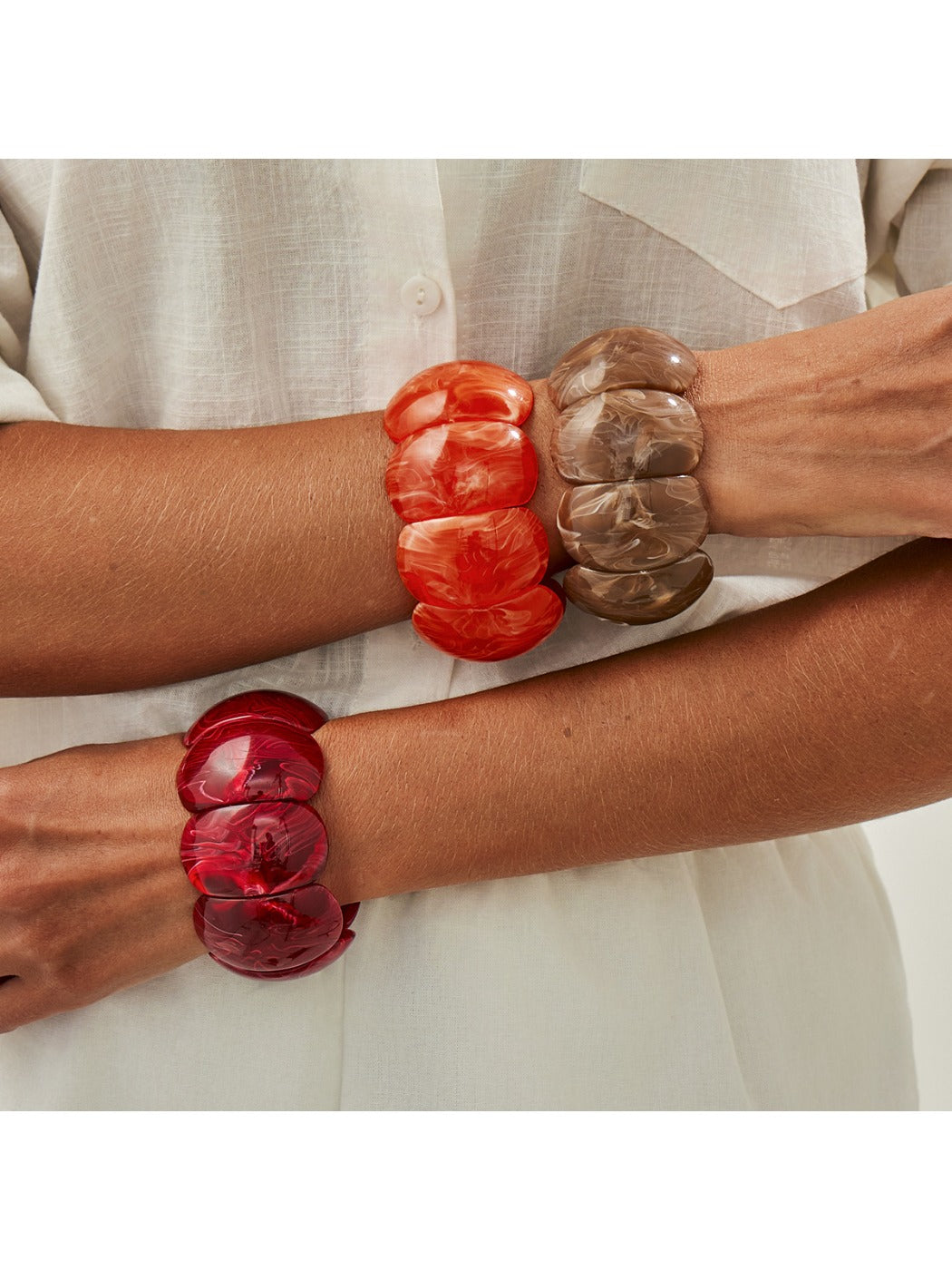 Lovra vintage textured link bracelet worn on wrist with casual outfit