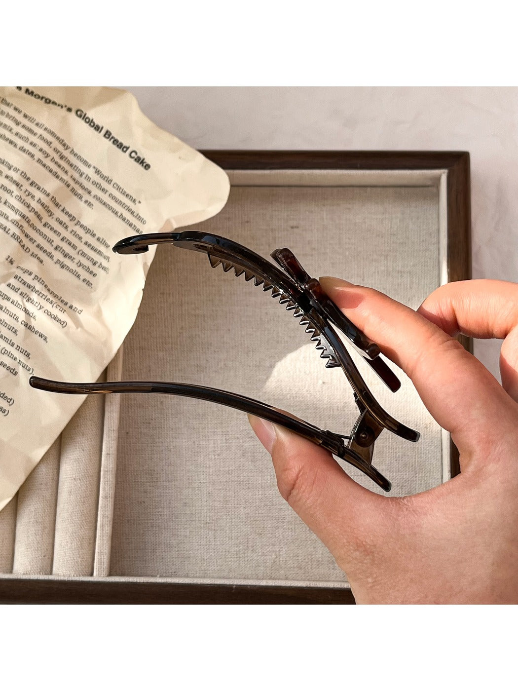 Beau - Cute Cat-shaped Acetate Hairpin
