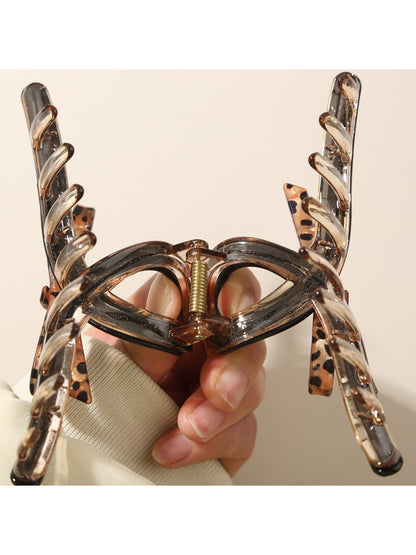 Beau - Vintage Style Criss Cross Claw Clip