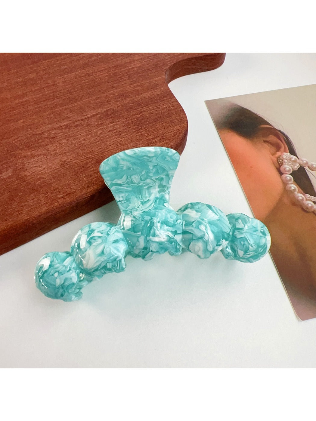 Beau hair claw clip open to show inner spring and clasp details