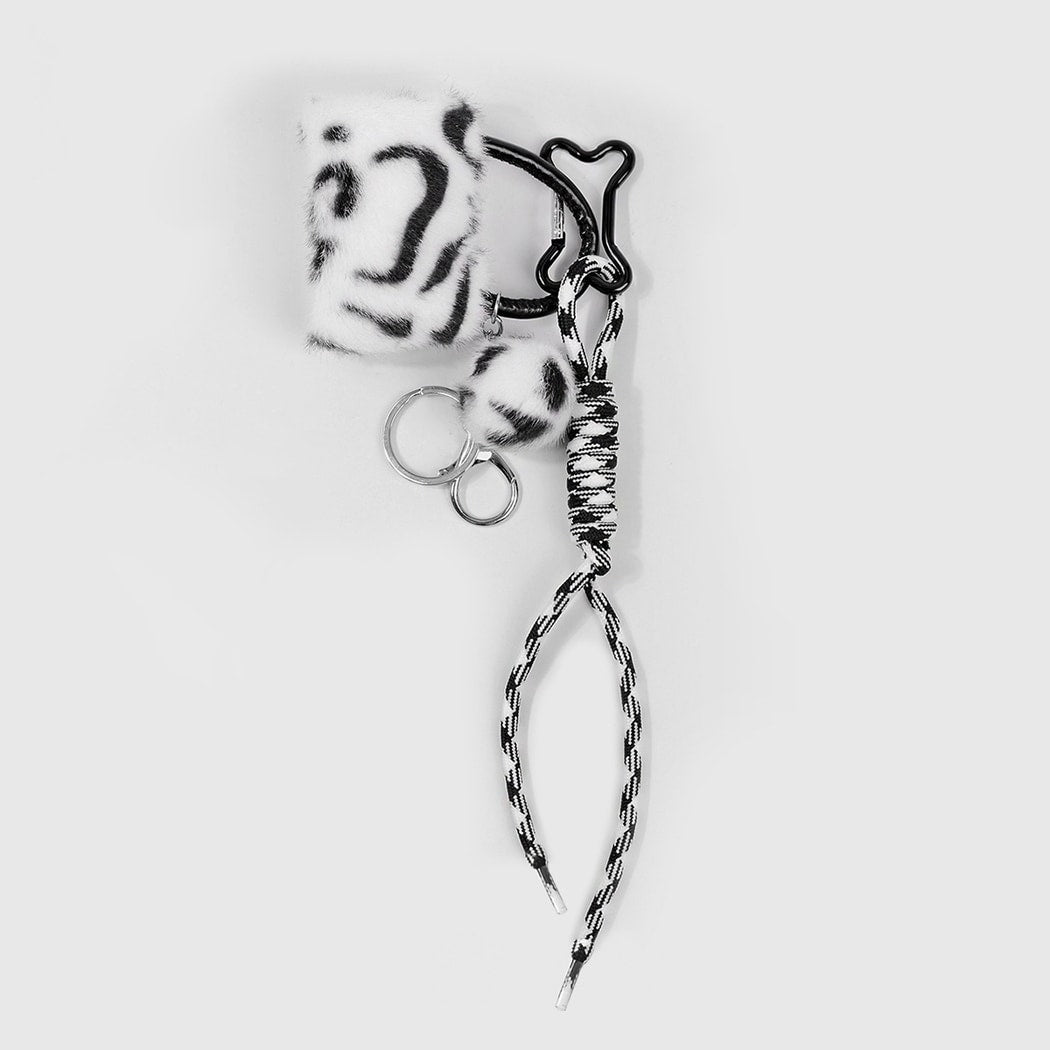 Keypus - Elegant Leopard Print Fur Ball Keychain