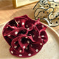 Gifty - Retro Polka Dot Scrunchie
