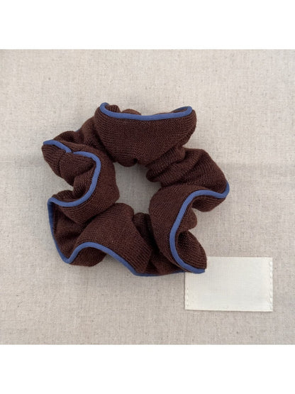 Gifty - Elegant Colored Edge Scrunchie