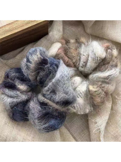 Gifty - Mixed-color Plush Scrunchie
