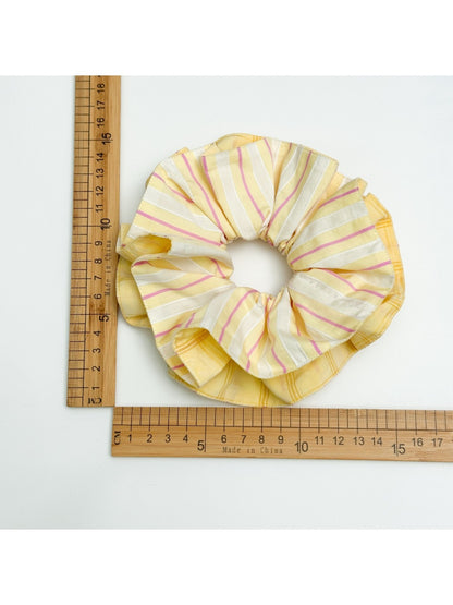 Gifty - Double Sided Pink Yellow Striped Scrunchies
