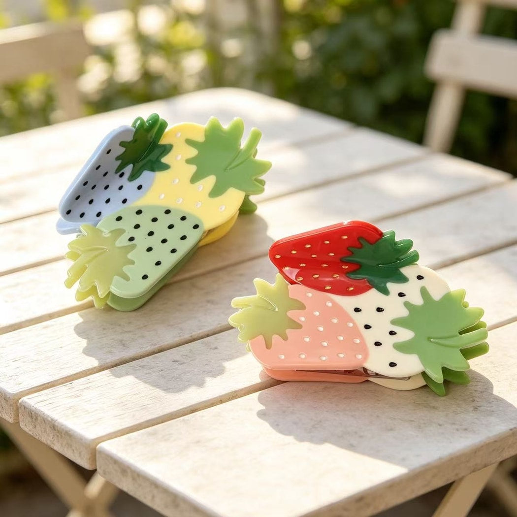 Beau - Sweet Strawberry Acetate Claw Clip