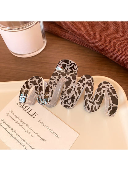 Beau - Elegant Wavy Claw Clip