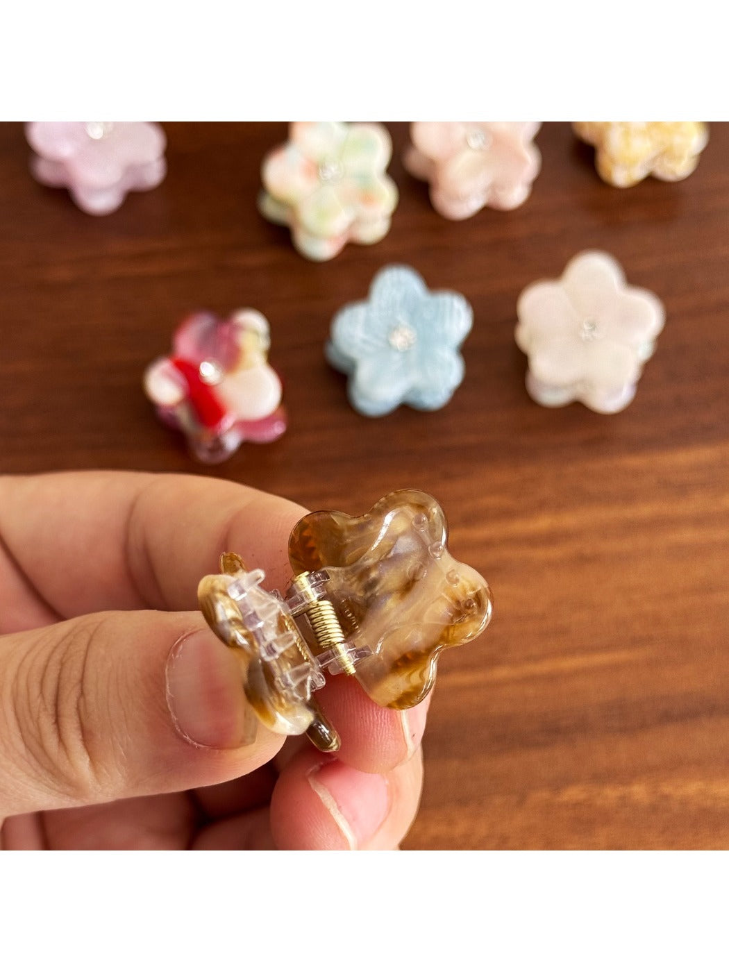 Beau - Elegant Flower Hair Clip Acetate Mini