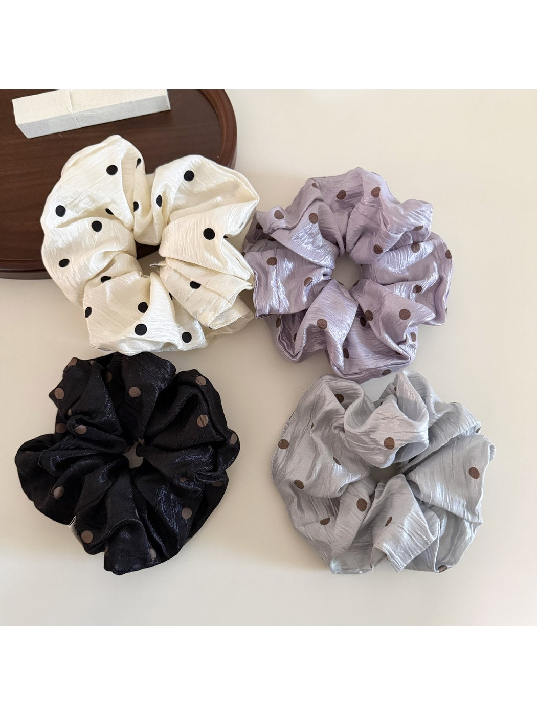 Gifty - Polyester Polka Dot Glossy Finish Scrunchie