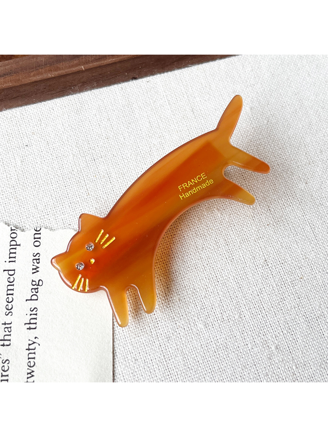 Beau - Modern Minimal Cat Acetate Duckbill Hair Clip