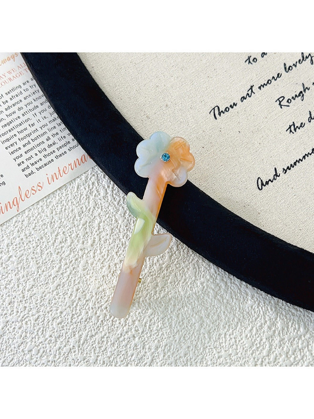Beau - Flower Shaped Hair Clip