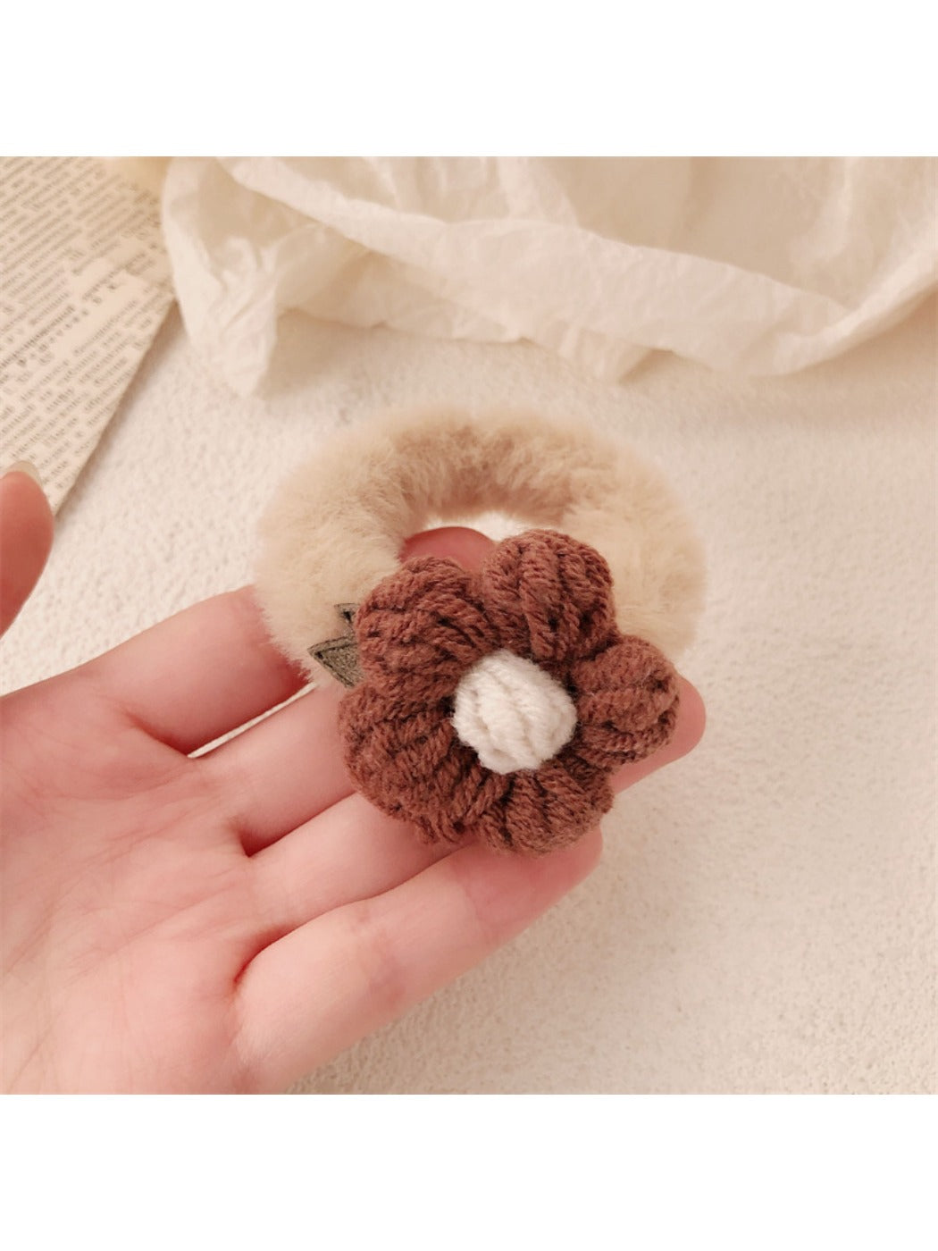Gifty - Flower Shaped Hair Tie