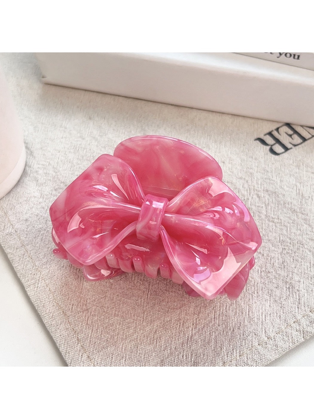 Beau - Bow Hair Claw Clip