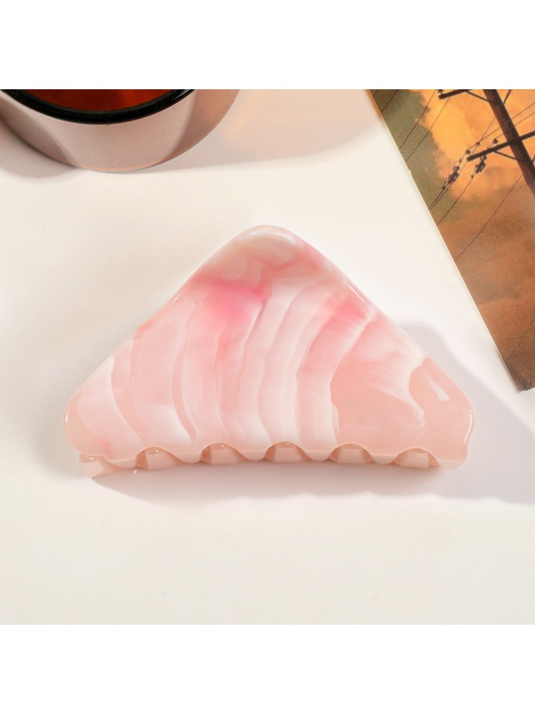 Beau - Marble Pattern Triangular Hair Claw