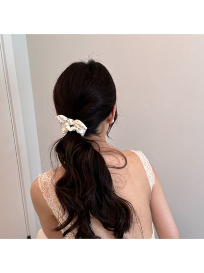 Gifty - Polka Dot Bow Polyester Scrunchie Hair Tie