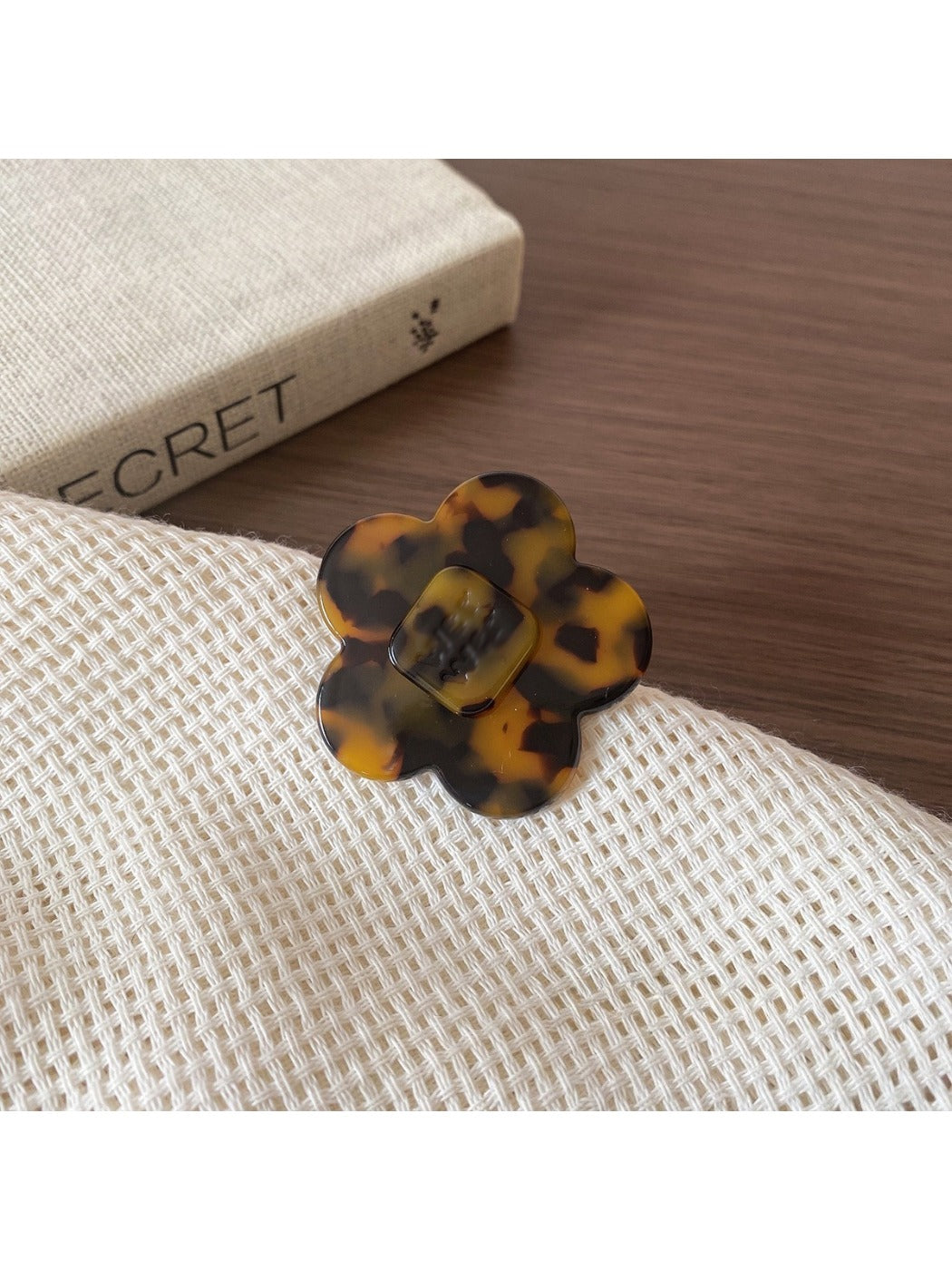 Beau - Floral Bow Hair Clip