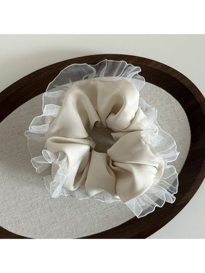 Gifty vintage tulle ruffle scrunchie in pastel color with delicate ruffles