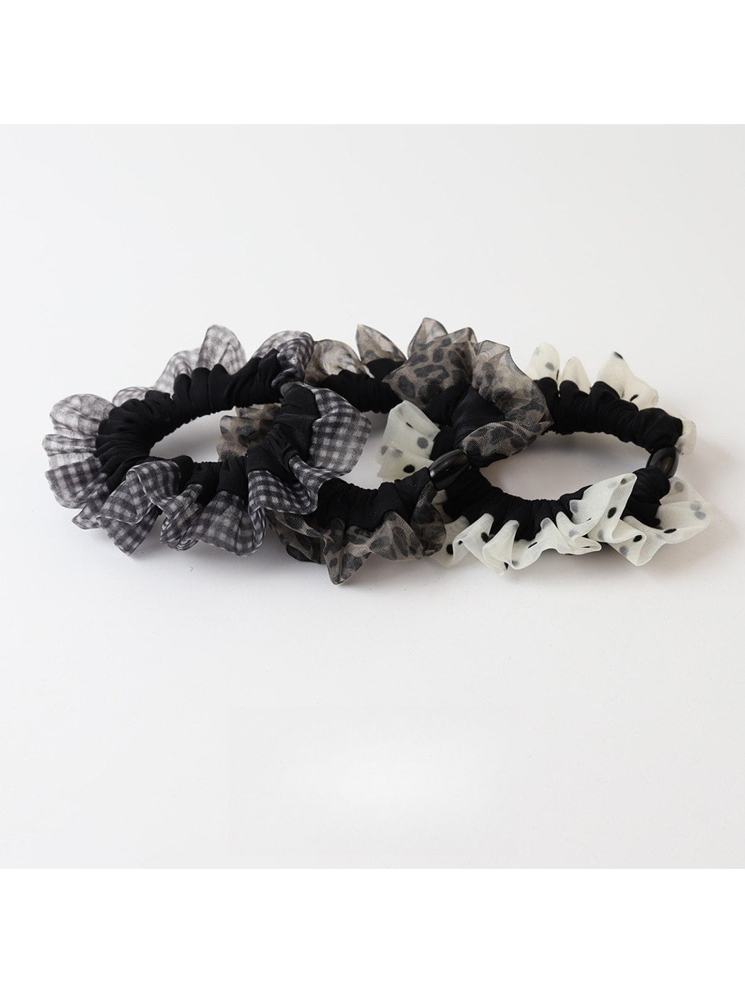 Gifty - Ruched Mesh Splice Patterned Scrunchie