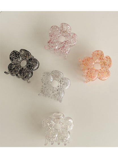 Beau - Cute Minimalist Flower Hair Claw Clip