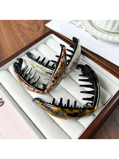 Beau - Curved Tortoiseshell Pattern Acetate Banana Clip