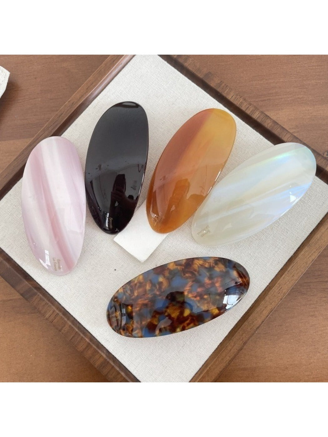 Beau - Minimally Elliptical Acetate Hair Clip