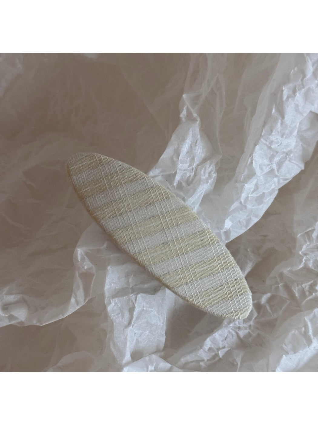 Beau - Plaid Fabric Covered Oval Alloy Hair Clip