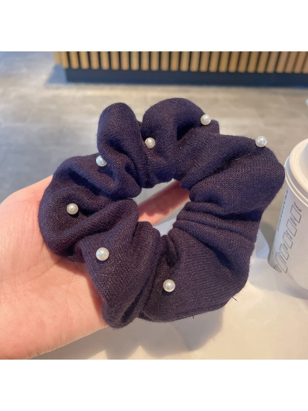 Gifty - Fall Winter Crinkle Bead Scrunchie