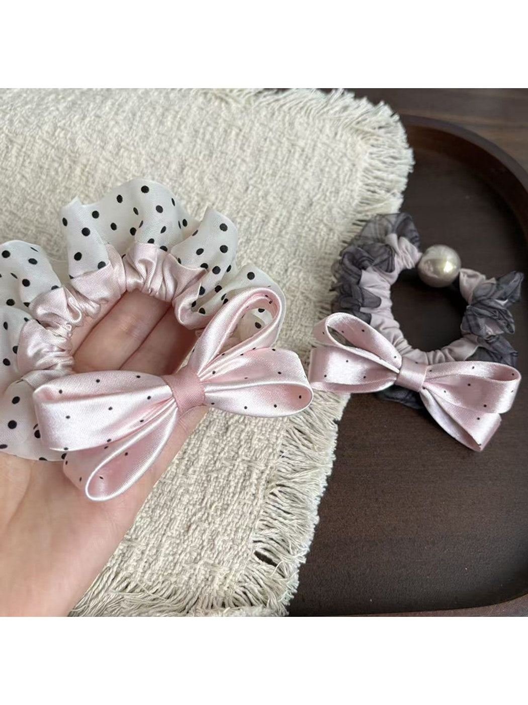 Gifty - Ruffled Polka Dot Bow Design Scrunchie