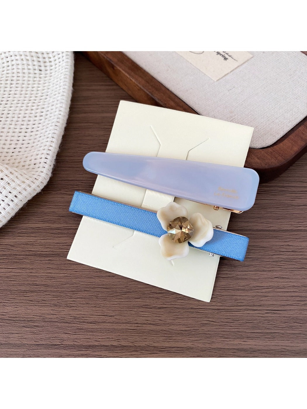 Beau - Elegant Flower Oval Hair Clip