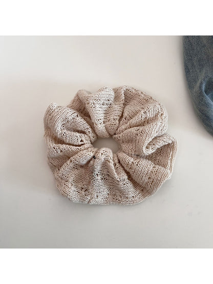 Gifty - Chic Minimalist Knit Scrunchie