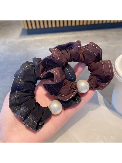 Gifty - Color Block Ruffle Scrunchie