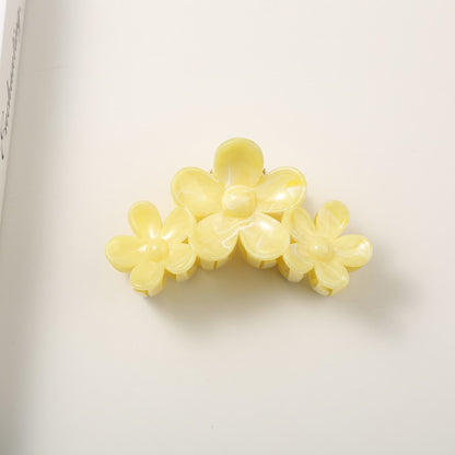 Beau - Marbled Three Flower Petal Claw Hair Clip