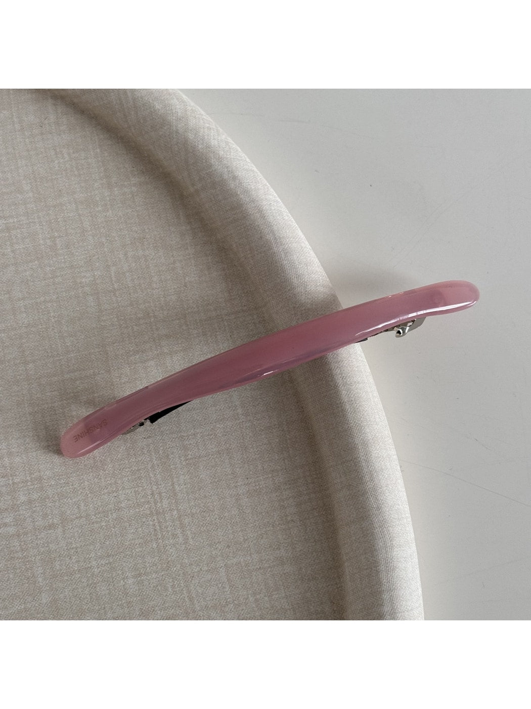 Beau - Slim Long Bar Spring Closure Hair Clip