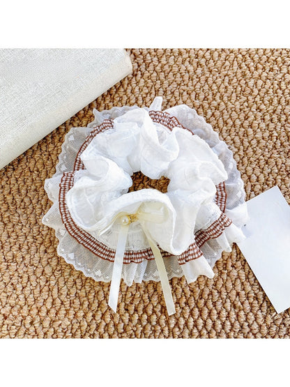 Gifty - White Lace Bow Scrunchie