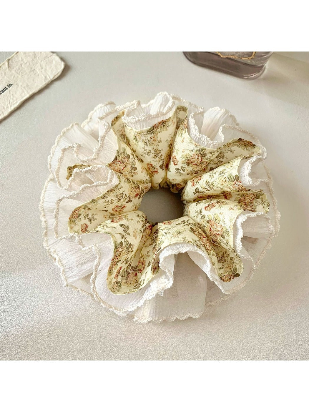 Gifty vintage floral ruched scrunchie displayed on a white background