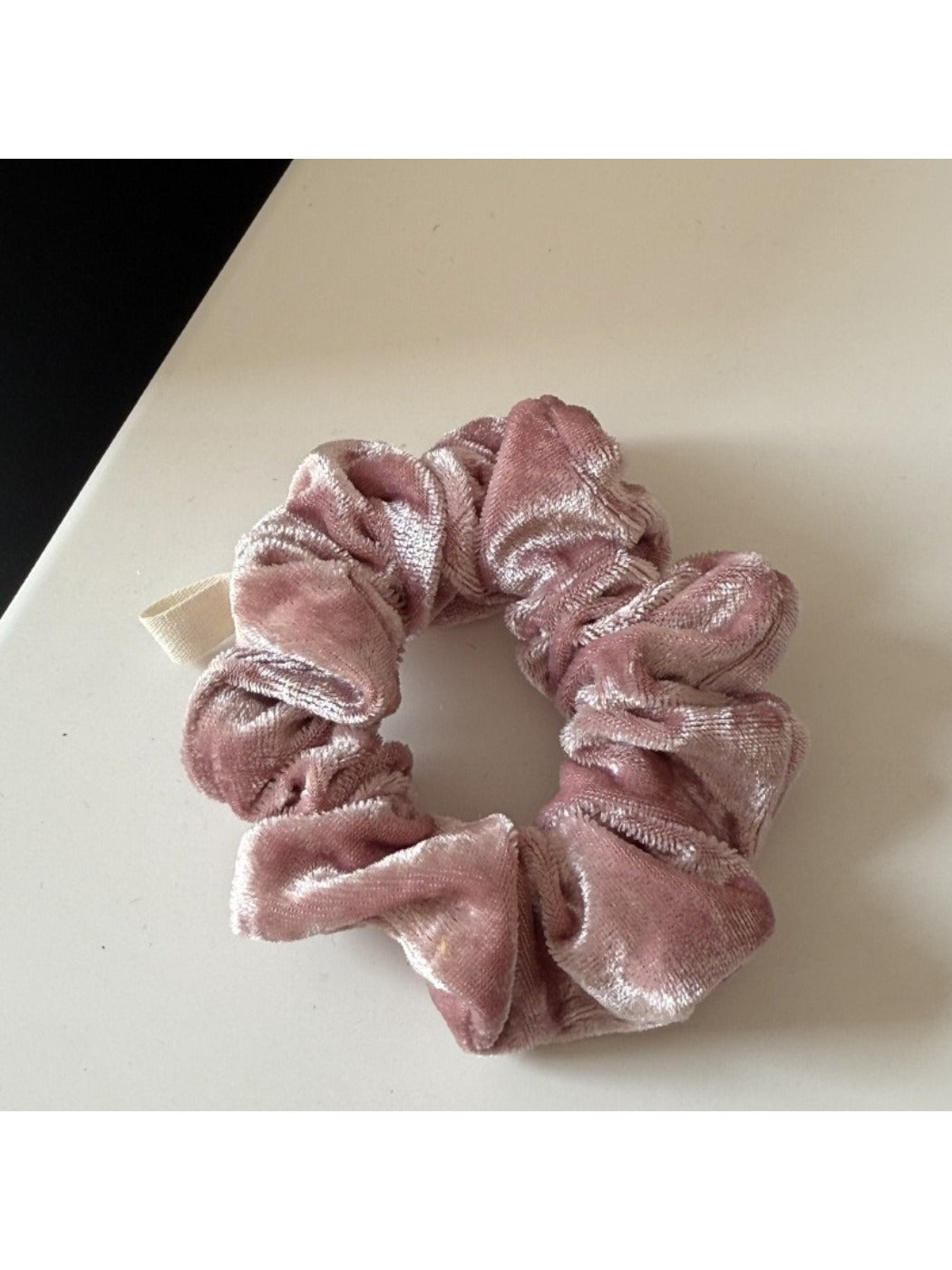 Gifty - Elegant Solid Color Ruched Scrunchie