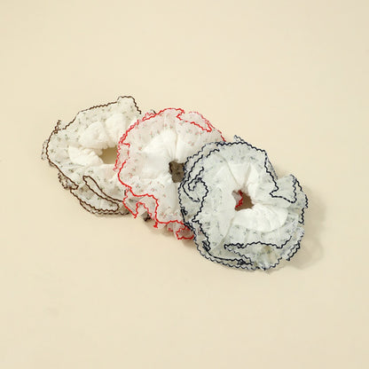 Gifty - Spring Floral Lace Scrunchie