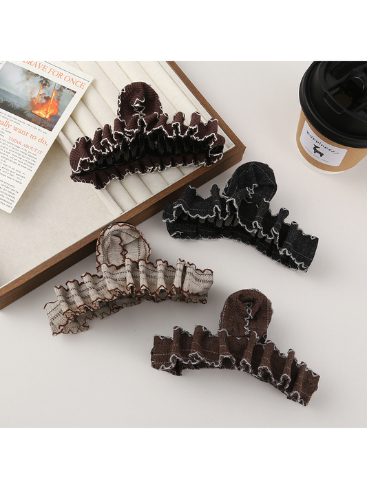 Beau - Pleated Heart Detail Claw Hair Clip