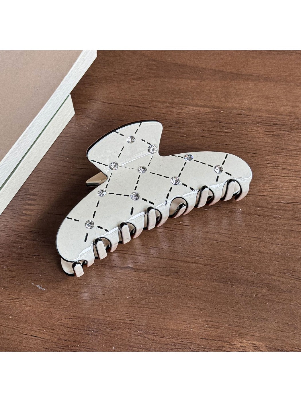 Beau - Fashionable Dotted Line Hair Claw Clip