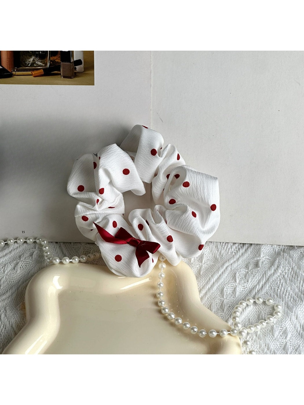 Gifty - Polka Dot Bow Polyester Fabric Scrunchie