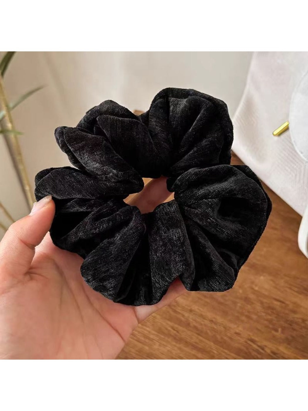 Gifty - Polka Dot Hair Ring