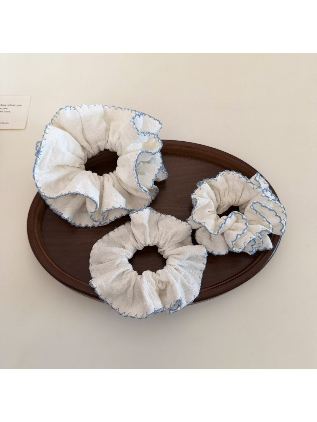 Gifty - Double Layer White Ruffle Edge Scrunchie