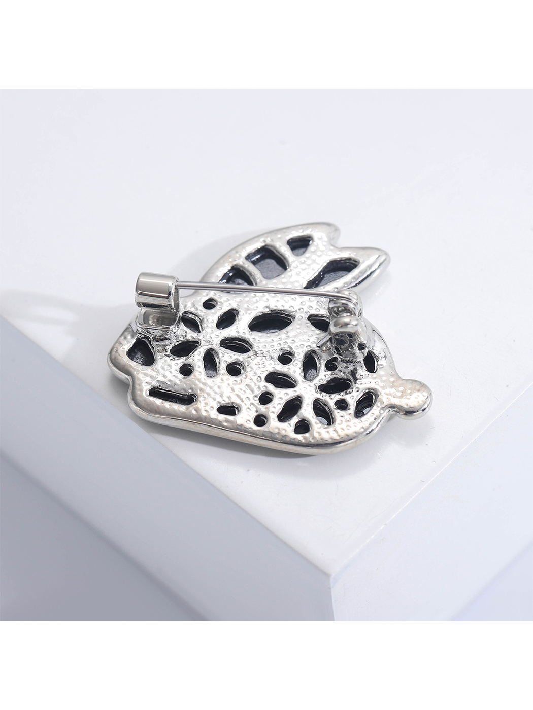 Brovia - Rhinestone Rabbit Animal Alloy Brooch Pin