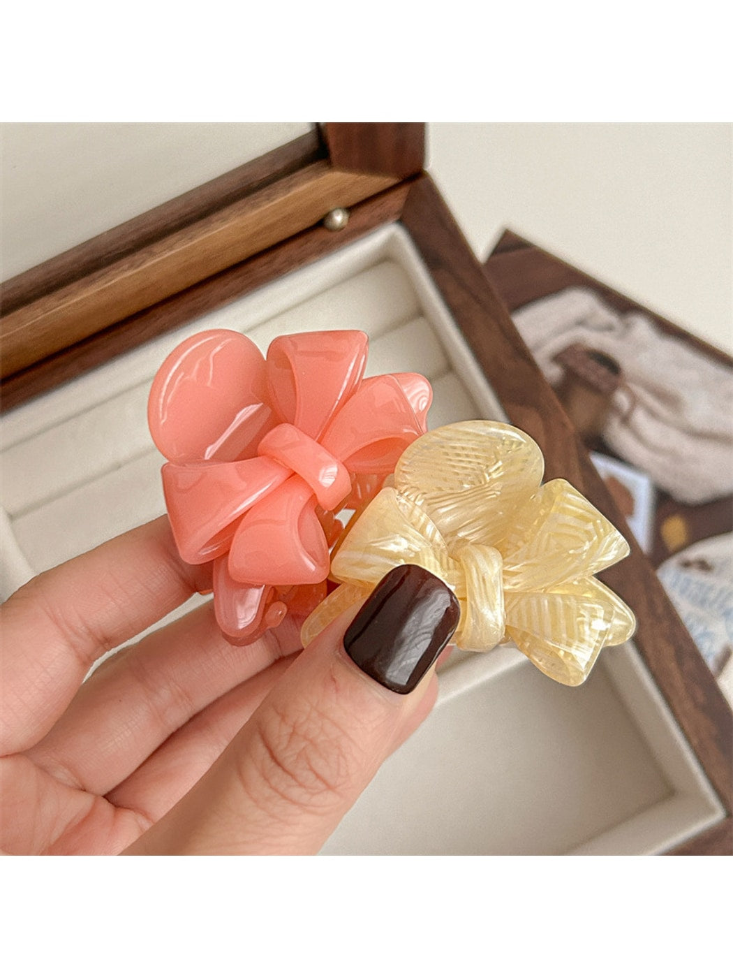Beau - Glossy Bow Shape Acetate Fiber Claw Clip