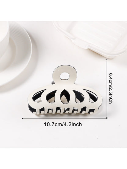 Beau - Color Block Hollow Out Claw Clip