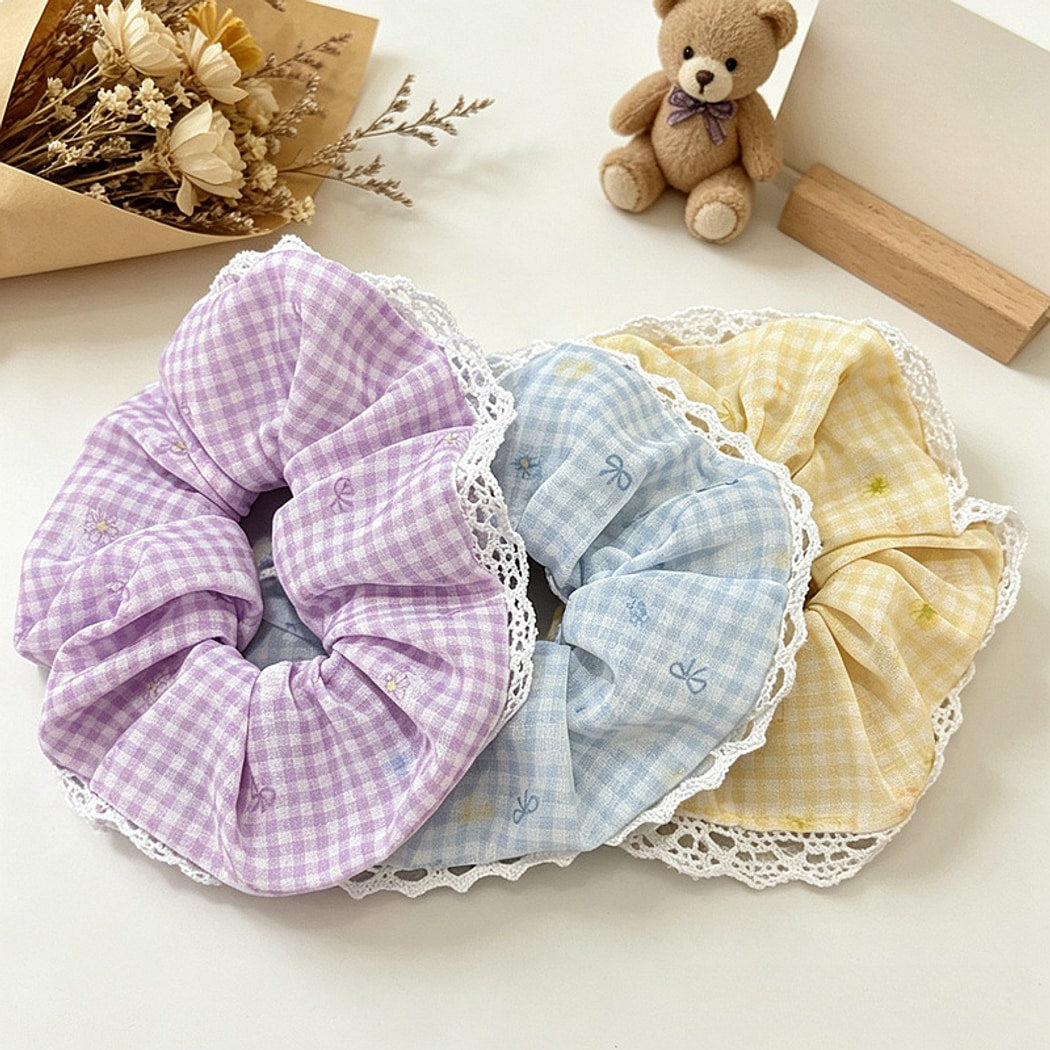 Gifty - Lace Trim Gingham Bow Detail Scrunchie