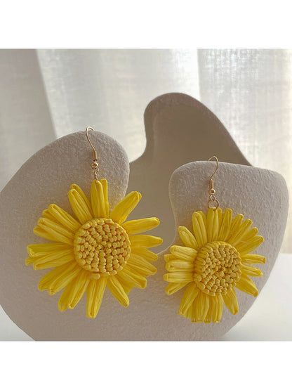 Earedge - Statement Flower Drop Earrings