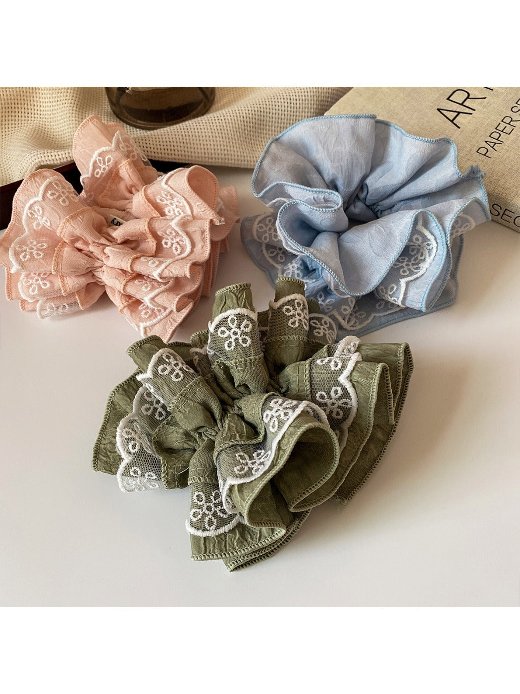 Gifty - Soft Spring Ruffle Hair Ring