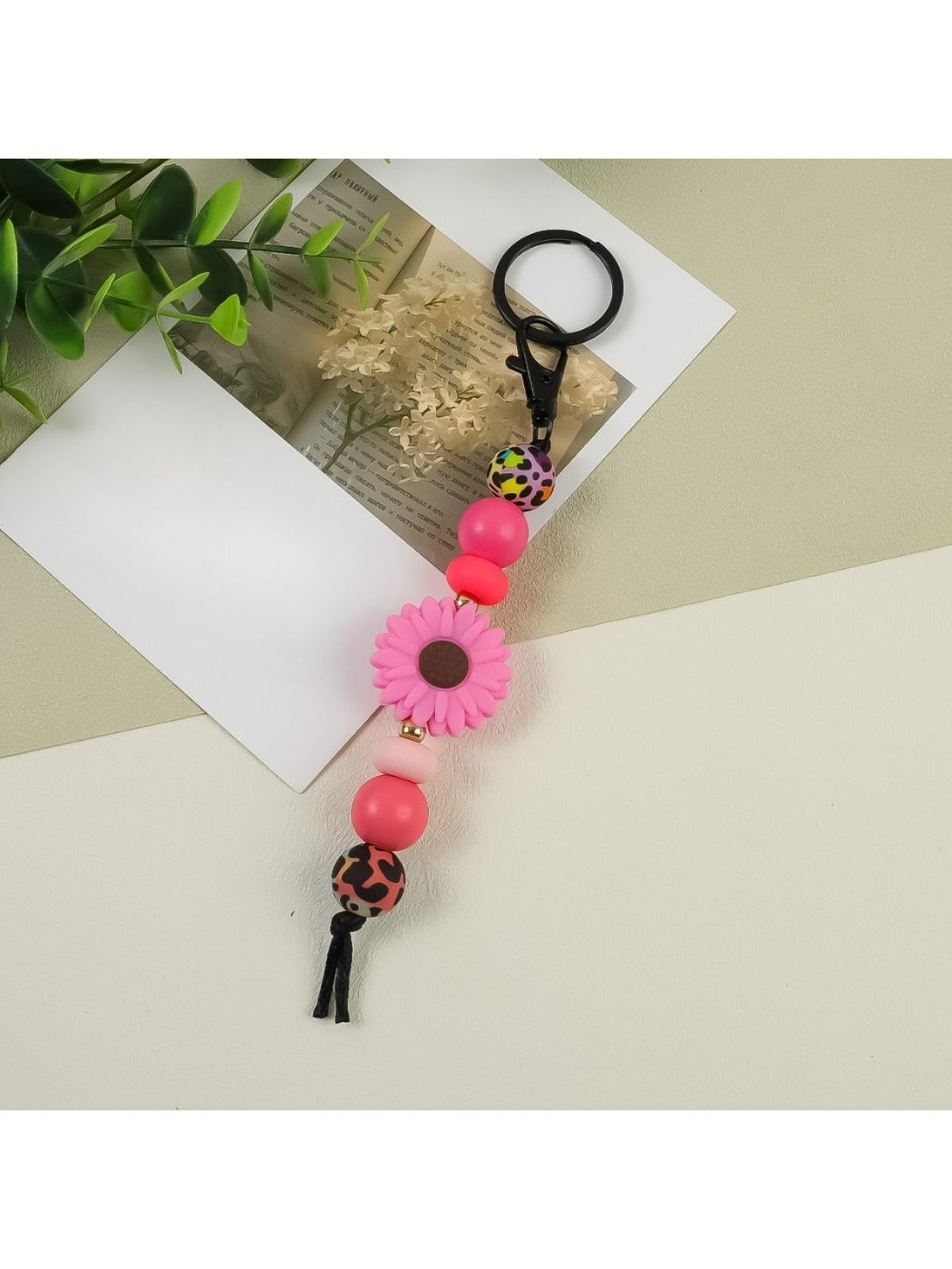 Keypus - Pretty Silicone Daisy Keychain