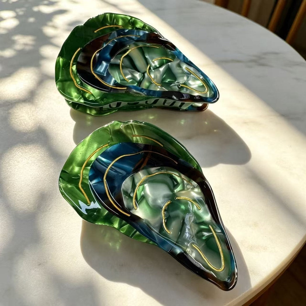 Beau - Marine Style Oyster Form Claw Clip